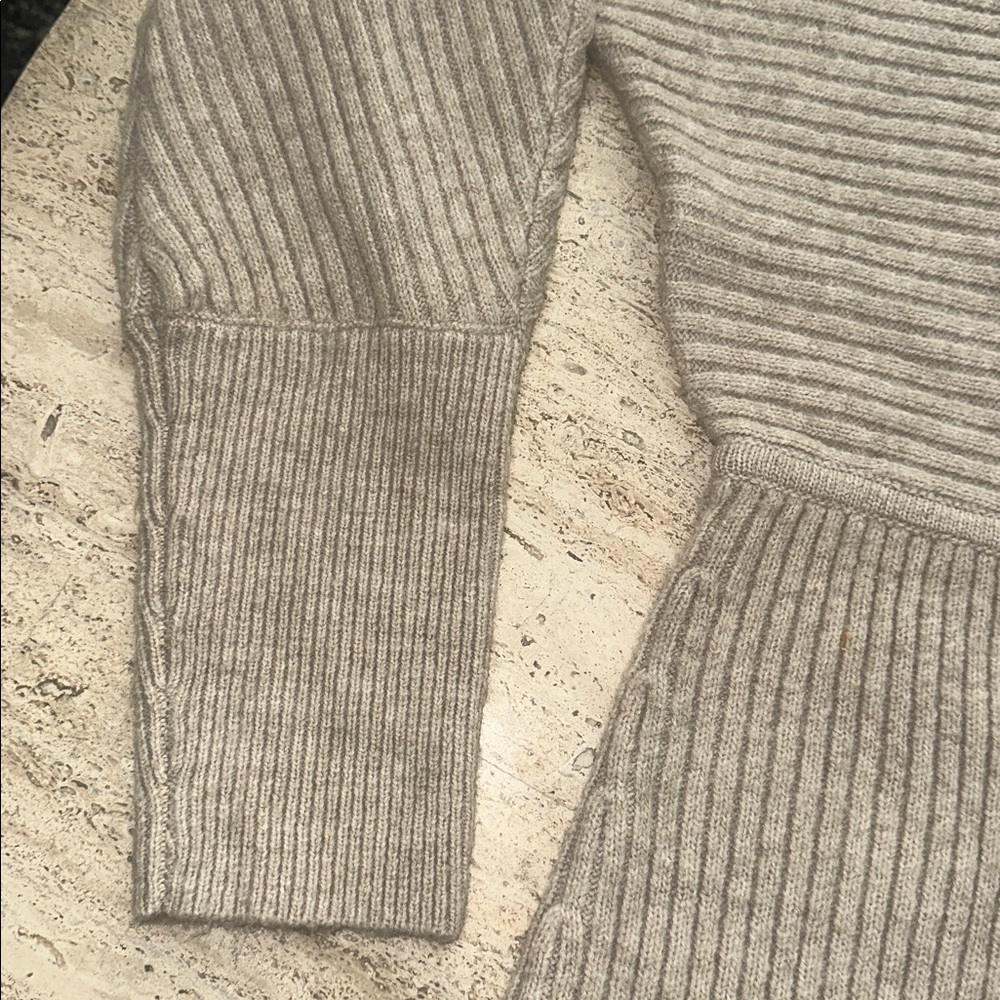 Line & Dot Alta Sweater Dress in Oatmeal Ribbed Off the Shoulder Front Slit Sz M - Picture 7 of 14